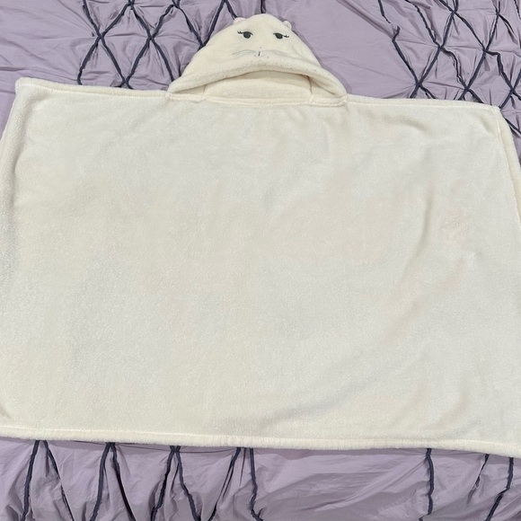 Bundle of 3 Baby Blankets: Little Giraffe, HB and Bunnies By The Bay - Picture 5 of 16